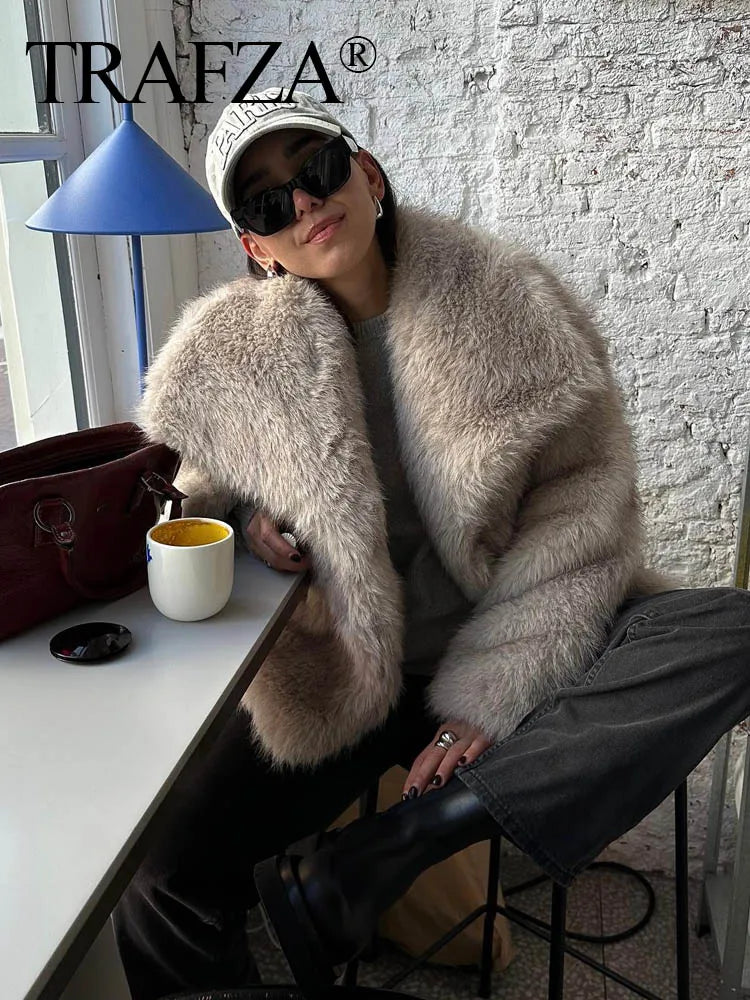 Women Fashion Cropped Faux Fur Jacket